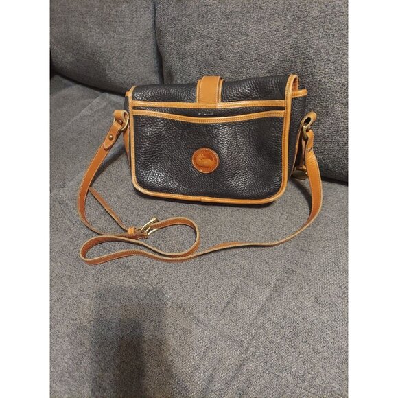 Vintage Dooney and Bourke Equestrian Crossbody Bag Pebbled Leather Black - Picture 2 of 16